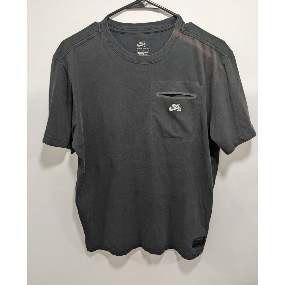 Mens Nike SB Black Short Sleeve Front Pocket Pullover Casual T-Shirt Size Medium